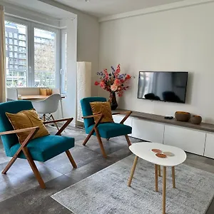 https://renewed-luxurious-apartment-at-casino-oostende.ostend-hotel.net